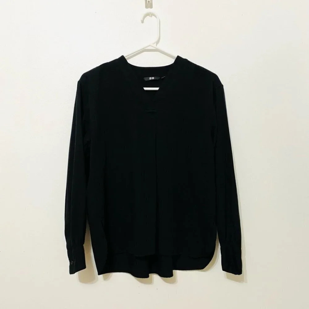 Uniqlo - Loose Black Blouse